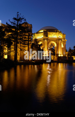 Der Palast der schönen Künste in der Marina District von San Francisco, Kalifornien, war ein Teil der 1915 Panama-Pacific Exposition. Stockfoto