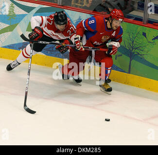 25. Februar 2010 - Vancouver, British Columbia, Kanada - Eishockey: Kanada schlagen Russland 7-3. Winterspiele in Vancouver 2010. Im Bild: ALEXANDER OVECHKIN. (Kredit-Bild: © Aleksander V.Chernykh/PhotoXpress/ZUMA Presse) Stockfoto