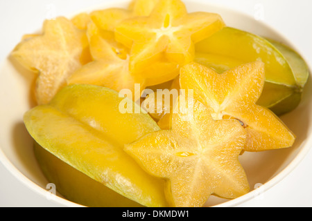 Sternfrucht, oder Karambole auf weißem Hintergrund Stockfoto