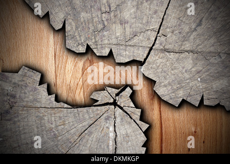 interessante Holzstruktur mit gerissenen Baumstumpf Stockfoto