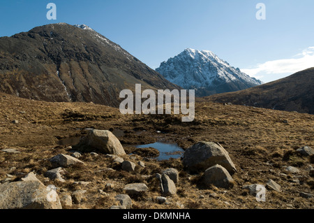 Garbh Bheinn und Blaven von den Hängen des Marsco in Red Cuillin Hills, Isle Of Skye. Hochlandregion, Schottland, UK. Stockfoto