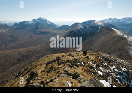 Bla Bheinn (Blaven) vom Gipfel Grat der Bheinn Dearg Mhór in Red Cuillin Hills, Isle Of Skye, Schottland, Großbritannien Stockfoto