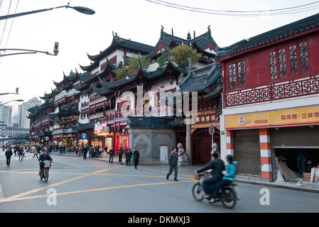 FangBang Straße am Yuyuan Tourist Mart in der Nähe von Yu-Garten, Altstadt, Huangpu District, Shanghai, China Stockfoto