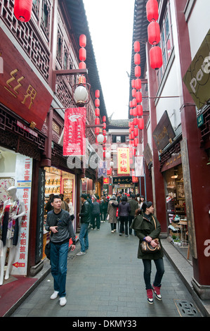 Yuyuan Tourist Mart in der Nähe von Yu-Garten, Altstadt, Huangpu District, Shanghai, China Stockfoto