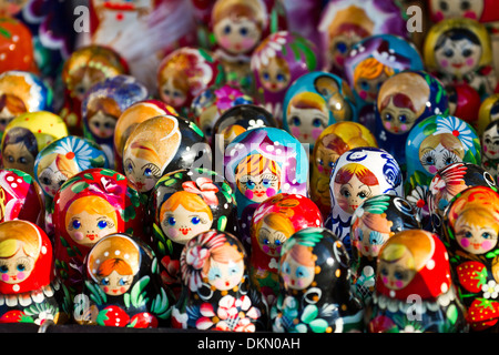 Hölzerne russische Matroschka Babuschka Puppen Stockfoto