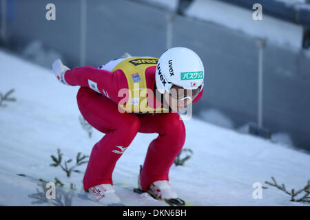 Lysgaardsbakkene Ski springen Hill, Lillehammer, Norwegen. 7. Dezember 2013. Taihei Kato (JPN), 7. Dezember 2013 - Nordische Kombination: FIS Nordische Kombination World Cup Skispringen HS 100 Lysgaardsbakkene Ski springen Hill, Lillehammer, Norwegen. © Jun Tsukida/AFLO SPORT/Alamy Live-Nachrichten Stockfoto