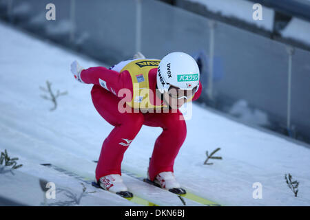 Lysgaardsbakkene Ski springen Hill, Lillehammer, Norwegen. 7. Dezember 2013. Taihei Kato (JPN), 7. Dezember 2013 - Nordische Kombination: FIS Nordische Kombination World Cup Skispringen HS 100 Lysgaardsbakkene Ski springen Hill, Lillehammer, Norwegen. © Jun Tsukida/AFLO SPORT/Alamy Live-Nachrichten Stockfoto