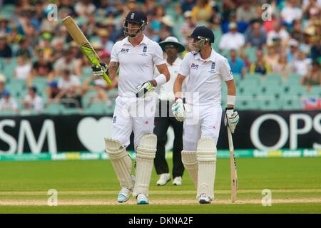 Adelaide, Südaustralien. 8. Dezember 2013.  KEVIN PIETERSEN - Aktion vom 2. Asche Test Match spielte in Adelaide Oval. Bildnachweis: Europäische Sportnachrichten fotografische Agentur/Alamy Live Stockfoto