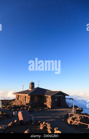 USA, Hawaii, Maui, Haleakala National Park, Besucherzentrum und Kraterrand Stockfoto