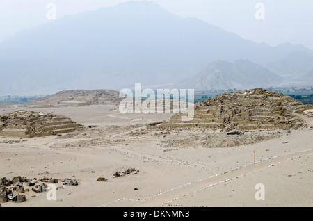 Caral (2600 v. Chr. und 2000 v. Chr.) Die älteste Stadt Amerikas. Überh Tal. Peru. Unesco Welterbe. Stockfoto