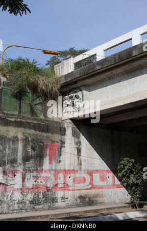 Graffiti auf einer Brücke in Puerto Vallarta, Mexiko. Stockfoto