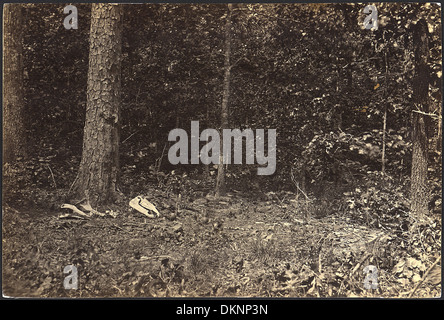 Dieses Bild zeigt die Szene des Todes von General James B. McPherson während der Schlacht von Atlanta im Jahr 1864. McPherson war während des Amerikanischen Bürgerkrieges General der Gewerkschaft, und sein Tod markierte einen bedeutenden Moment in der Schlacht und im gesamten Krieg. Stockfoto