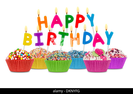 Reihe von Cupcakes mit happy Birthday Schriftzug Stockfoto
