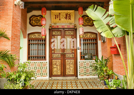 Traditionellen chinesischen Geschäft befindet sich im UNESCO-Welterbe Zone von Georgetown in Penang, Malaysia Stockfoto