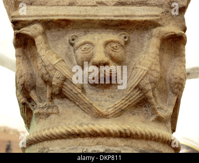 Mittelalterliche Hauptstadt Spalten, Krypta der Basilika des Heiligen Nikolaus (Basilica di San Nicola), Bari, Apulien, Italien Stockfoto