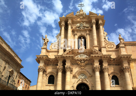 Fassade der Kathedrale, Ortygia, Syrakus, Sizilien, Italien Stockfoto