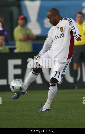 7. August 2009 - Houston, Texas, USA - 29. August 2009: Andy Williams macht einen Pass in der MLS gegen die Kansas City Wizards. Real Salt Lake besiegte die Kansas City Wizards 1-0 im CommunityAmerica Ballpark, Kansas City, KS.07 August 2009: Houston Astros Rookie Krug Bud Norris feuert eine Kurve Ball gewartet Milwaukee Brewers Teig im Minute Maid Park in Houston, T Stockfoto
