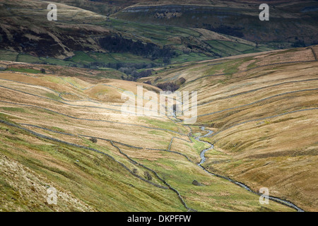 Flusstal in ländlichen Landschaft Stockfoto