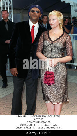 9. September 2000 - DEAUVILLE, Frankreich - SAMUEL L JACKSON, TONI COLLETTE. AKTEURE. DEAUVILLE, FRANCE.09/09/2000.BC63F17AC. CREDIT: (Kredit-Bild: © Globe Photos/ZUMAPRESS.com) Stockfoto