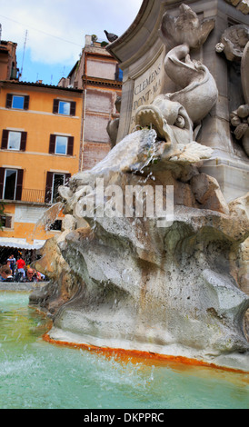 Fontana del Pantheon (Brunnen des Pantheon), Piazza della Rotonda, Rom, Italien Stockfoto