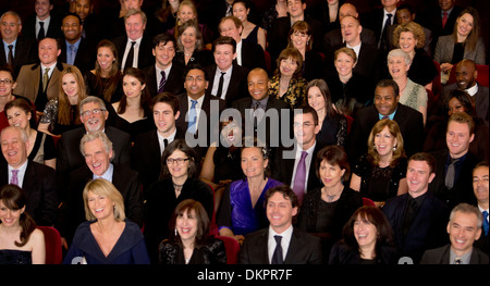 Lächelnde Theater-Publikum Stockfoto