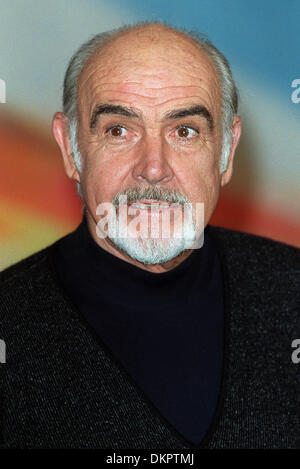 SIR SEAN CONNERY. FILM-SCHAUSPIELER. NY. POTSDAMER PLATZ, BERLIN, GERMA.16/02/2001.BF4A3C. Stockfoto