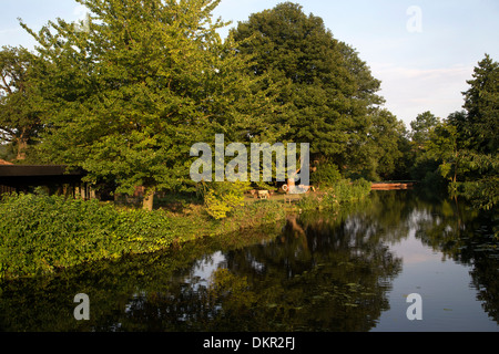 Fluss Stour Flatford Mill an der Essex und Suffolk Grenze Stockfoto