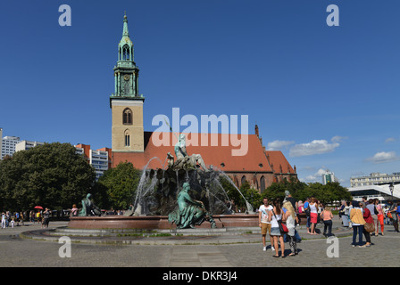 Neptunbrunnen, Marienkirche, Spandauer Straße, Mitte, Berlin, Deutschland Stockfoto