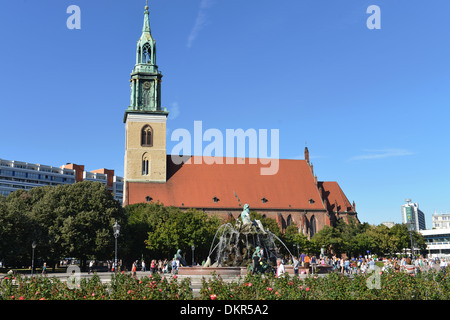 Neptunbrunnen, Marienkirche, Spandauer Straße, Mitte, Berlin, Deutschland Stockfoto