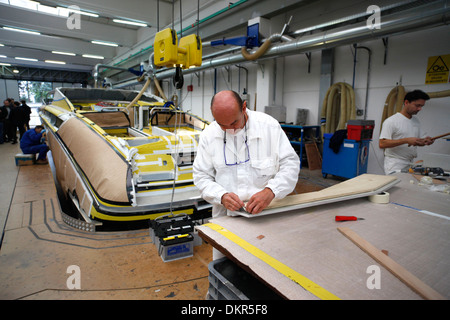 Rivarama Superyacht im Bau an der Riva-Fabrik in Sarnico, Italien. Stockfoto