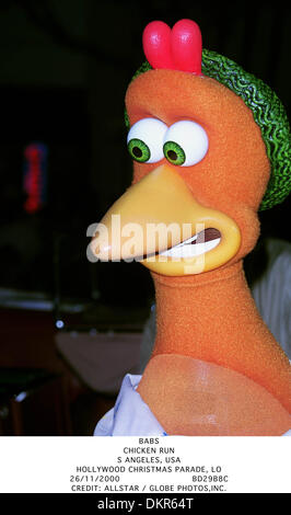 26. November 2000 - HOLLYWOOD CHRISTMAS PARADE, LO - BABS. CHICKEN RUN. S-ANGELES, USA. HOLLYWOOD CHRISTMAS PARADE, LO.26/11/2000.BD29B8C. CREDIT: (Kredit-Bild: © Globe Photos/ZUMAPRESS.com) Stockfoto