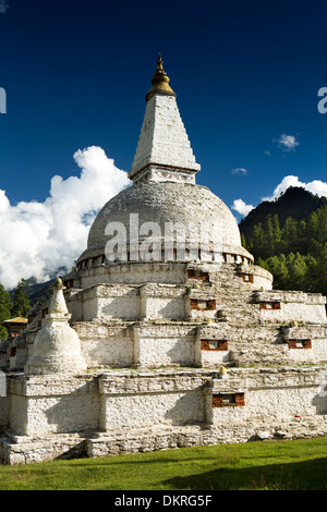 Bhutan, Pele La Pass, Chendebji buddhistische Chorten auf Nepals Bodhnath Stupa gestylt Stockfoto