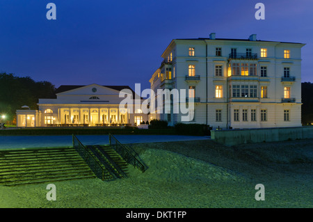 Kempinski Grand Hotel in der Nacht, Heiligendamm, Mecklenburg Vorpommern, Deutschland Stockfoto