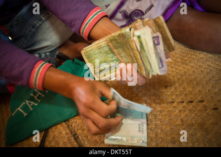 Mikrofinanzierung Dorfversammlung in Vatomandry Bezirk, Madagaskar Stockfoto