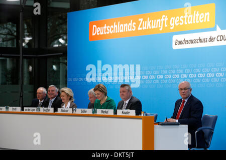 Berlin, Deutschland. 9. Dezember 2013. CDU kommt zusammen in Berlin, der Koalitionsvertrag zwischen CSU/CDU und SPD zu diskutieren. Bildnachweis: Reynaldo Chaib Paganelli/Alamy Live-Nachrichten Stockfoto