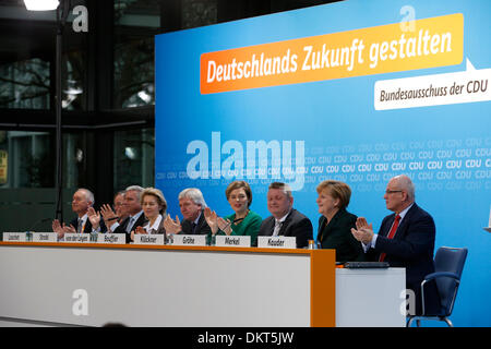 Berlin, Deutschland. 9. Dezember 2013. CDU kommt zusammen in Berlin, der Koalitionsvertrag zwischen CSU/CDU und SPD zu diskutieren. Bildnachweis: Reynaldo Chaib Paganelli/Alamy Live-Nachrichten Stockfoto