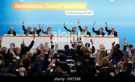 Berlin, Deutschland. 9. Dezember 2013. CDU kommt zusammen in Berlin, der Koalitionsvertrag zwischen CSU/CDU und SPD zu diskutieren. / Foto: CDU sagen ja zu der Koalition Vertrag. Stockfoto