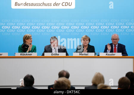 Berlin, Deutschland. 9. Dezember 2013. CDU kommt zusammen in Berlin, der Koalitionsvertrag zwischen CSU/CDU und SPD zu diskutieren. / Foto: CDU sagen ja zu der Koalition Vertrag. Stockfoto