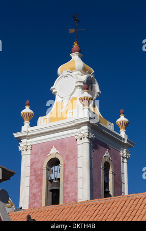 Pousada de Faro befindet sich in der Stadt Estoi, nur 10 km von Faro entfernt, auf dem Gelände einen schönen Estoi-Palast aus dem 19. Jahrhundert. Stockfoto