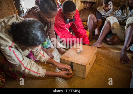 Mikrofinanzierung Dorfversammlung in Vatomandry Bezirk, Madagaskar Stockfoto