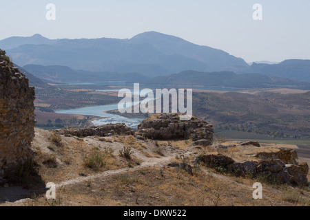 Blick von der Burg Ruinen bei Teba, über die umliegende Landschaft, Andalusien, Spanien Stockfoto