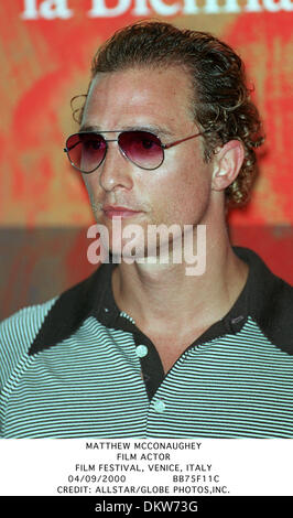 4. September 2000 - Filmfestival, Venedig, Italien - MATTHEW MCCONAUGHEY. FILM-SCHAUSPIELER. FILM FESTIVAL, VENEDIG, ITALY.04/09/2000.BB75F11C. CREDIT: (Kredit-Bild: © Globe Photos/ZUMAPRESS.com) Stockfoto