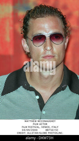 4. September 2000 - Filmfestival, Venedig, Italien - MATTHEW MCCONAUGHEY. FILM-SCHAUSPIELER. FILM FESTIVAL, VENEDIG, ITALY.04/09/2000.BB75G15C. CREDIT: (Kredit-Bild: © Globe Photos/ZUMAPRESS.com) Stockfoto