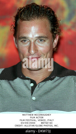 4. September 2000 - Filmfestival, Venedig, Italien - MATTHEW MCCONAUGHEY. FILM-SCHAUSPIELER. FILM FESTIVAL, VENEDIG, ITALY.04/09/2000.BB76E16C. CREDIT: (Kredit-Bild: © Globe Photos/ZUMAPRESS.com) Stockfoto