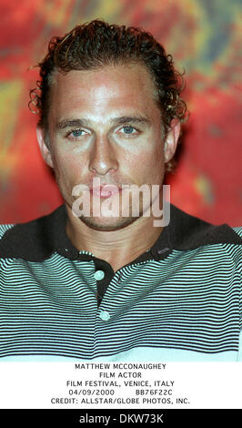 4. September 2000 - Filmfestival, Venedig, Italien - MATTHEW MCCONAUGHEY. FILM-SCHAUSPIELER. FILM FESTIVAL, VENEDIG, ITALY.04/09/2000.BB76F22C. CREDIT: (Kredit-Bild: © Globe Photos/ZUMAPRESS.com) Stockfoto