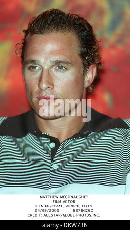 4. September 2000 - Filmfestival, Venedig, Italien - MATTHEW MCCONAUGHEY. FILM-SCHAUSPIELER. FILM FESTIVAL, VENEDIG, ITALY.04/09/2000.BB76G26C. CREDIT: (Kredit-Bild: © Globe Photos/ZUMAPRESS.com) Stockfoto