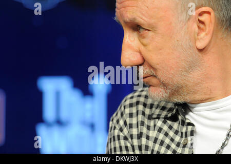 4. Februar 2010 führen - Fort Lauderdale, Florida, USA - The Who Gitarrist PETE TOWNSEND während einer Pressekonferenz NFL Super Bowl Medien Center in Fort Lauderdale, Florida Wer wird als die Halbzeit-Showact in Superschüssel Sonntag durchführen. (Kredit-Bild: © JB Skipper/ZUMA Press) Stockfoto