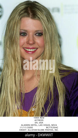 11. November 2000 - ALADDIN HOTEL, LAS VEGAS, NEVA - TARA REID. ACTRESS.DA, USA. ALADDIN HOTEL, LAS VEGAS, NEVA.11/11/2000.BC77E30AC. CREDIT: (Kredit-Bild: © Globe Photos/ZUMAPRESS.com) Stockfoto