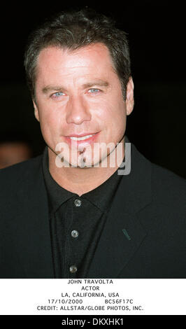 17. Oktober 2000 - LA, Kalifornien, USA - JOHN TRAVOLTA. SCHAUSPIELER. LA, KALIFORNIEN, USA.17/10/2000.BC56F17C. CREDIT: (Kredit-Bild: © Globe Photos/ZUMAPRESS.com) Stockfoto