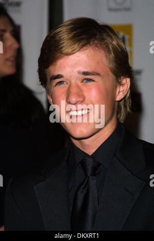 1. Januar 1980 - Beverly Hills, CA, USA - K33500KI. DIE HOLLYWOOD GALA PREISVERLEIHUNG IM BEVERLY HILTON HOTEL IN BEVERLY HILLS, CA - .10/20/2003 -. KATHRYN INDIEK / 2003-. HALEY JOEL OSMENT(Credit Image: © Globe Photos/ZUMAPRESS.com) Stockfoto